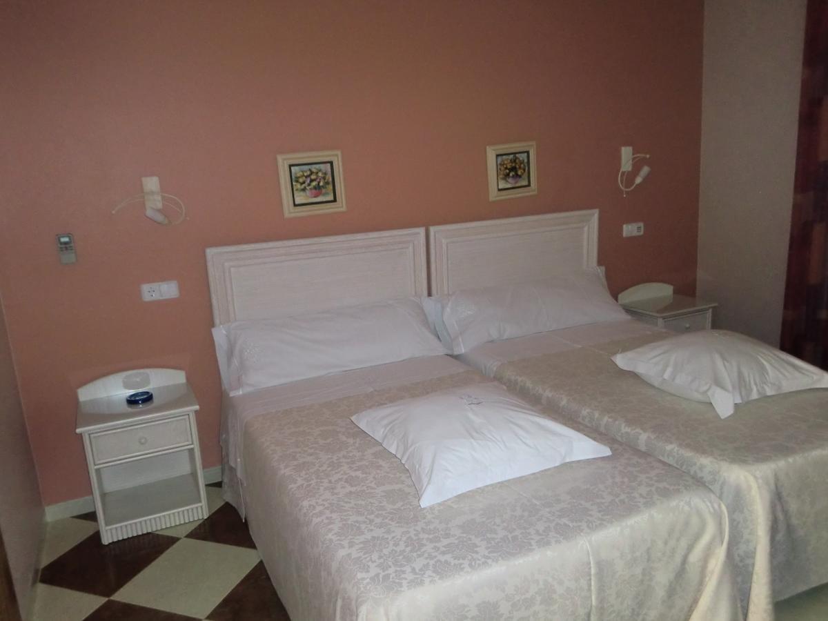 Hotel Gasaqui Ayelo de Malferit Стая снимка